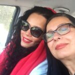 Melika Sharifinia Instagram - ا من و عزیزترین عسل بانوی دنیا 😍 اینم آدرس پیجش که پرسیده بودین @azitahajianofficial ❤️ این روزا هم شبکه‌ی ۲ سریال داره بازی نقاب‌ها هر شب ساعت ۲۱:۳۰ ا پ ن : تکرار دبیرستان خضرا رو هم آی‌فیلم داره پخش می‌کنه ساعت های ۰۱:۰۰ بامداد ، ۰۹:۰۰ صبح و ۱۷:۰۰ عصر 🌹 ا #ملیکا_شریفی_نیا #ملیکاشریفی_نیا #آزیتاحاجیان #مادردختری #حال_خوب #عشق #زندگی #نفس