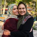 Melika Sharifinia Instagram - ا با مهرانه جون... این زیبای بی‌نظیر ❤️ وقتی شنیدم قراره نقش مادرم رو بازی کنن واقعا و عمیقا خوشحال شدم چون برای من تنها کسی هستن که دقیقا حسی شبیه به مادرم رو بهشون دارم... همون حس عاشقانه و عمیق خیلی خوشحالم که بعد از ۹ سال دوباره تونستم چندین ماه در کنارشون باشم و لذت ببرم از اینهمه مهر و انرژی ناب 💚 مرسی که به دنیا اومدین فرشته‌ی زمینی ما امیدوارم لحظه لحظه‌ی زندگی‌تون سرشار از عشق و آرامش باشه بی‌نهایت دوستون دارم تولدتون مبارک ❤️