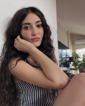Melike İpek Yalova Instagram - Personal space 101
😏