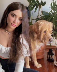 Melike İpek Yalova Instagram - My golden boi🧡🥹