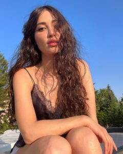 Melike İpek Yalova Instagram - 🩰💓