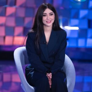 Melike İpek Yalova Instagram - Benvenuti a #Verissimo 😍 Iniziamo questa puntata con la dottoressa Mujgan di #TerraAmara… Melike İpek Yalova ✨