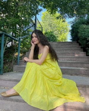 Melike İpek Yalova Instagram - Son fotograf🤷🏻‍♀️😏