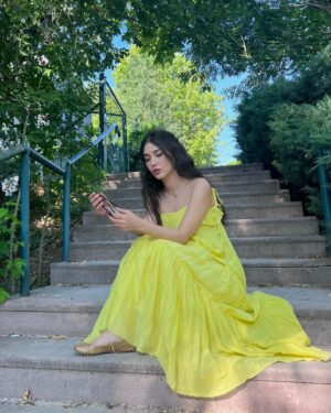 Melike İpek Yalova Instagram - Son fotograf🤷🏻‍♀️😏