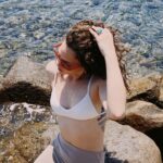 Melisa Şenolsun Instagram - Guzel gunler gorecegiz gunesli gunler…🌞🌊🍀