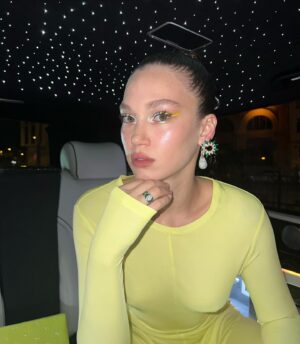 Melisa Şenolsun Instagram - Bir defilenin ötesinde , bir dönemin manifestosu ✨#anatoliabyozgurmasur  @ozgurmasur