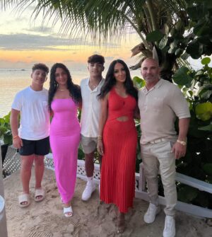 Melissa Gorga Instagram - He took me to this restaurant on our first vacation together. Now we bring our children🫶🏼 #life #aruba 🌴