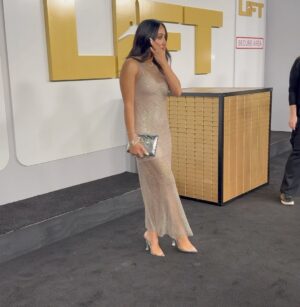 Melissa Gorga Instagram - Date night hits different these days🍸One thing about being in this business is the amazing people I get to meet. @kevinhart4real such a gentleman and so kind. I love when major stars keep their 2 feet on the ground. @netflix #liftmovie