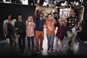 Melissa Rauch Instagram - The definition of “Thank You” is “the instance or means of expressing gratitude” and boy, do I want to express how deeply grateful I am. I’ll never forget the first time I was introduced with this amazing cast to the audience. It felt completely surreal...and I’ve got to say, it never stopped feeling that way. Even up until this photo was taken at our final cast intro. When I looked out at that audience every tape night ~ at our brilliant producers & writers, terrific directors, incredible crew...at my phenomenal co-stars by my side ~ I always felt an undeniable energy coursing through my body...the physical manifestation of pure happiness and gratitude. Thank you from the bottom of my heart to every single person who has made being a part of @bigbangtheory_cbs one of the greatest experiences of my life. Thank you to every single one of you who tuned in each week. I am forever changed by The Big Bang Theory and forever thankful. ♥️