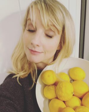 Melissa Rauch Instagram - I told myself I wasn't going to waste time taking multiple pics when taking a selfie for IG, so here you go....my first and only pic. Nailed it. Had a bunch of lemons from a tree in my yard so decided to make some LEMON COOKIES! 
Here's the recipe (they happen to be #GlutenFree and #Vegan (unless you decide to top them with spaghetti and meatballs in which case they would be #neither...your call)!
Ingredients:
2 cups almond flour 
1 cup oat flour 
1/4 cup coconut sugar
1 tsp baking powder
pinch of salt (if you have a big pincher take it easy)
Zest of two lemons
1/4 cup fresh lemon juice (May I recommend you use the juice from the lemons you zested so that you're not wasting lemons. Plus, I find the lemons look sad and angry after they've been zested, so I feel like juicing them afterward gives them a sense of purpose and makes them calm down)
1 tablespoon vanilla extract 
2 tablespoons maple syrup
1 tablespoon coconut oil (melted)
Mix dry ingredients, then when they get sick of each other and want to liven things up, add the wet ingredients. They'll welcome the change of texture. Am I aware that I keep anthropomorphizing food? Yes, and get off my junk before I send a zested lemon to teach you a lesson. Mix it all together until it forms a big ball of sticky dough. Put in the fridge for about an hour. Not going to tell you what to do with that hour other than preheat the oven at some point to 350 and spend some time thinking about how you judged me a couple sentences back. After an hour, use a cookie scoop or a tablespoon and place dough on a baking sheet. Bake for about 10-15-ish minutes. You're going to have to do you here because I forgot to time it exactly. Take them out and enjoy. Unless you don't enjoy lemon, in which case you will absolutely hate themm! *I realize I have an extra "m" in "them" - but I also told myself I won't waste time fixing typos, so it's staying as is.