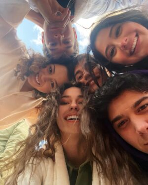 Meltem Akçöl Instagram - #17❤️‍🔥
**dikkat! bu fotoğraflar spoiler içerir**
🤪🥳😎 @diziduybeni