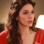 Meltem Akçöl Instagram - Gülcemal🌹 bu akşam saat 20:00’de @foxturkiye !✨ @gulcemalldizi #mfyapım