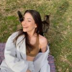 Meltem Akçöl Instagram - 🌞🍀🐈👭🏻