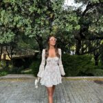 Melyssa Pinto Instagram – ¿Quién ama este tiempo igual que yooooo???🌸🍋💗🌳

El vestido es de @houseofcbes