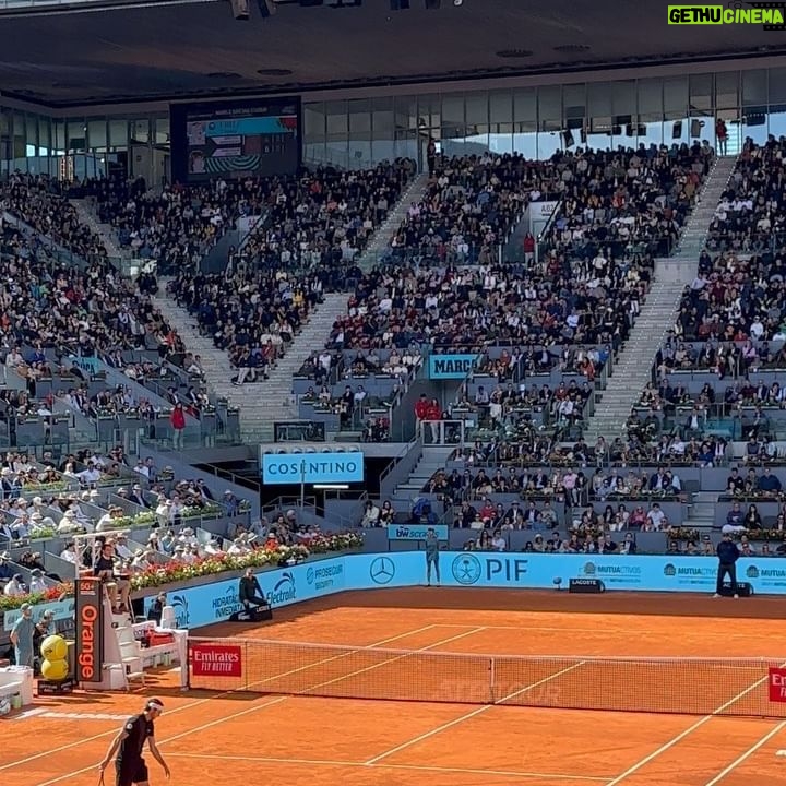 Melyssa Pinto Instagram - El plan de hoy me ha molado muuuucho! No me lo esperaba, nunca me ha llamado la atención el tenis, pero después de hoy y a pesar de no ganar el que esperaba que ganara, (por simple simpatía), porque no conocía a ninguno, ha empezado a gustarme jeje 🎾🫶🏼