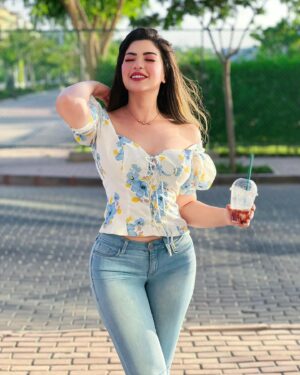 Merna Gamel Instagram - Fresh start 🪁☀️🐝