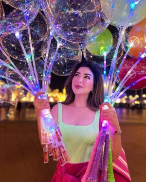 Merna Gamel Instagram - Happiness 🥰🍭🎢🎡🧸🎈🎈🎈

@globalvillageuae