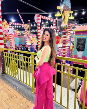 Merna Gamel Instagram - Happiness 🥰🍭🎢🎡🧸🎈🎈🎈

@globalvillageuae