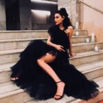 Merve Çağıran Instagram - Günaydın🎈 @ayakligazeteyeni Ödül için hepinize teşekkür ederim⭐️ 😘 @edaezgi @raisavanessa
