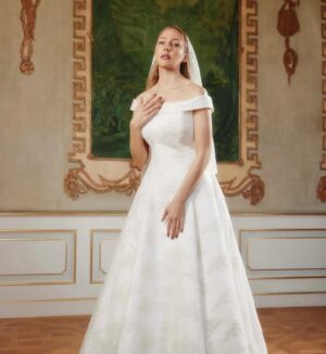 Meryem Uzerli Instagram - How I felt in the most amazing wedding dress of the world ? No words …  THE WEDDING DRESS @maison.novague ❤️#maisonnovague