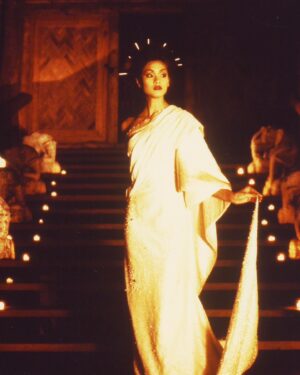 Metinee Kingpayome Instagram - Throw🔙 @metinee ❤️
Beauty @maefahluangfoundation 
30  yrs ago and still going strong