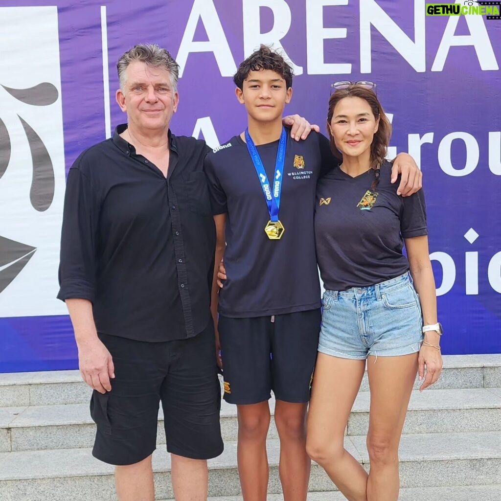 Metinee Kingpayome Instagram - 🏆Congrats to @5kye_s 1st Place Gold Medal Winner in the 400 Meter IM (14-15 age group) at the Arena Thailand Swimming Championship 2024. Making Skye Kingpayome Sharples #1 in Thailand in his age group! 👏 👏 👏 So proud of you ❤️ ❤️❤️