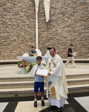 Metinee Kingpayome Instagram - First Communion 🙏

So proud of you #kayden

#kingpayomefamily