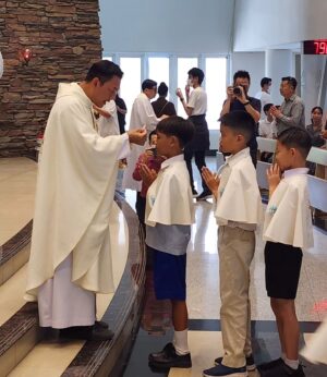 Metinee Kingpayome Instagram - First Communion 🙏

So proud of you #kayden

#kingpayomefamily