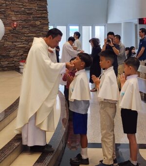Metinee Kingpayome Instagram - First Communion 🙏

So proud of you #kayden

#kingpayomefamily