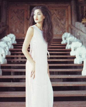 Metinee Kingpayome Instagram - Throw🔙 @metinee ❤️
Beauty @maefahluangfoundation 
30  yrs ago and still going strong