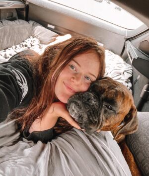 Mia Dinoto Instagram - Road trip with Jax! 
Can you guess where we went?🌴☀️🕶