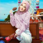 Mia Sara Nasuha Instagram - Bila Mia rasa need a break, Mia mesti grab KITKAT Milk Chocolate Ice Cream.. Tak pernah mengecewakan!😋 Korang pun have a break with KITKAT Ice Cream okay!❤️ #NestleIceCream #KITKATIceCream