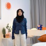 Mia Sara Nasuha Instagram - Bagaimana untuk menjaga penampilan dan kekal keyakinan sentiasa? 😜 Kalau korang nak tahu, dari dulu Mia memang pakai deodoran NIVEA je. And sekarang Mia pakai deodoran NIVEA Extra Bright C&E 🥳 Best gila tau sebab dia boleh cerahkan kulit bawah lengan dalam 5 hari ja! Senang ja untuk dapat kulit selembut sutera! Go try it now! 🤩😎 #myNIVEA #50XVitaminC #5XRadiance #BrighterSkinsIn5Days @mynivea
