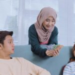Mia Sara Nasuha Instagram - 5 Jenis Budak Jaga Dunia X SMK #TreesOnGlobalWarmingGone Nana pandai jana duit sambil jaga dunia? Nak tau macam mana? Jom tengok di YouTube @astroceria @umwofficial