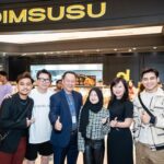 Mia Sara Nasuha Instagram – Experience your first premium rose themed bakery shop by dimsusu!its opened now at IOI City Mall,Putrajaya!!

First time mia pergi rose themed bakery shop and it was so nice. thankyou @dimsusu.my for inviting me.

#Dimsusu #DimsusuMY #PremiumRoseBakery #FirstInMalaysia