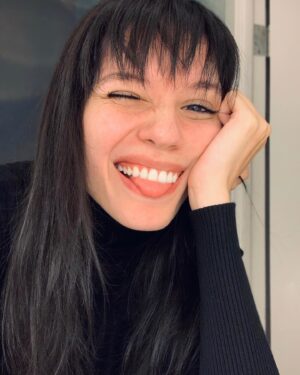 Mica Suárez Instagram - viste cuando ves una foto tuya y al principio te gusta pero después de verla durante 5 min empezas como a verla media deforme? bueno así me pasó con estas JAJAJJA

me gustan? no lo sé 
las borrare? quizás 
tu vieja en tanga? efectivamente