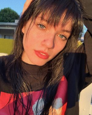 Mica Suárez Instagram - nuevo look :o hay video en el canal del proceso, vayan a verlo 👌🏻