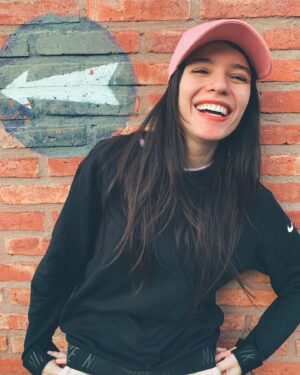 Mica Suárez Instagram - me gustan las gorras rosas🌸