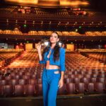 Micaela Vázquez Instagram - Tercer Rex!!!! Que noche mágica GRACIAS 🙏😍❤️ (parte 1) Look by @iman_official ST @kativara 💍 @cuatromusas @mauromaxdebrito @delavegamakeup 📸 @luxiolmos