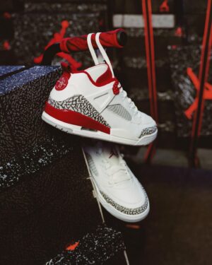 Michael Jordan Instagram - An icon returns in rare form.

Celebrating the creativity and culture that shaped her father’s legacy, photographer and filmmaker @satchellee takes the new Spizike Low ‘Team Red’ back to Brooklyn where its story began.