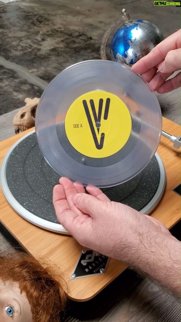 Michael Stevens Instagram - This is the vinyl we released 3 years ago to raise money for the Alzhiemer's Association. 500 lucky people got a copy. Let's listen to it! @jakechudnow #music #vinyl #jakechudnow #vsauce #vsaucemusic #recordplayer #vinylrecord #moonmen #Alzhiemers