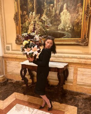 Michelle Gomez Instagram - The most wonderful night with the most phenomenal people. U know who u r. And the best bit? Always knowing when to leave the party. That’s a superpower. Next time I’ll take my readers off. 🤣🤣🤣 @viviennewestwood @silverliningopticians