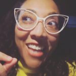 Michelle Rodríguez Instagram - Plis! No seas la gata bajo la lluvia y no caigas con el que onda perdida. Y tampoco esperes a que esa persona te caiga del cielo. Para eso está @bumblelatam Descárgala y encuentra lo que estás buscando 💛 Recuerda que tú tienes el control