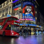 Michelle Rodríguez Instagram - 🎶amar a otra persona es ver el rostro del señor🎶 Hace muchos años dije para mí “un día voy a ver Los miserables en Londres” Lo logré y con una de mis personas favoritas, la más amada y la que más me apoya. Gracias mamá por vivir el sueño conmigo! Los miserables han marcado grandes momentos en mi vida y esta vez no fue la excepción, aaah como lloramos , cuanto recordé y cuánto agradecí. Que emoción!!