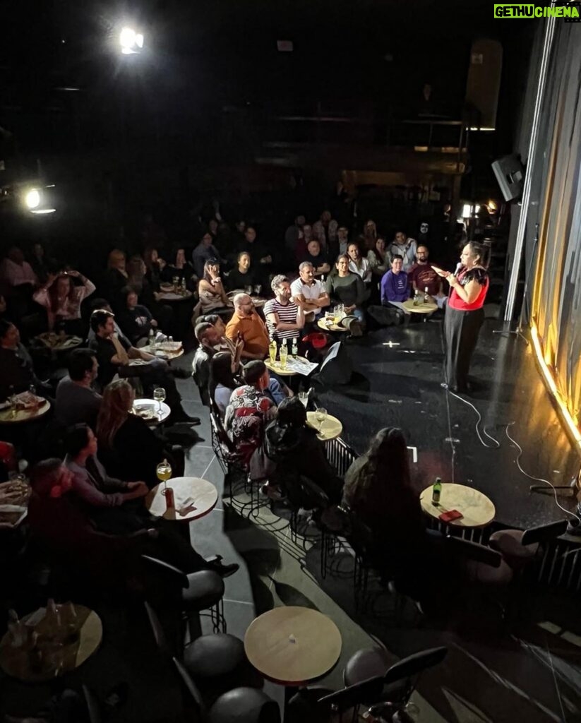 Michelle Rodríguez Instagram - 🎶 Sí, sí, sí Este amor es tan profundo Que tú eres mi consentida Y que lo sepa todo el mundo🎶 GRAN GRAN NOCHE en #bogota con mi show de #standup BUENA PERSONA Una chulada @nanasanabria_ @lacataconbotas @sandrahuertascomedia GRACIAS!!! @boomstandupco @fabricadecomedia Siempre GRACIAS al súper team @central.talent @maru.ohi @rubenzepeda Siguiente parada #Panamá