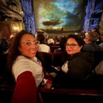 Michelle Rodríguez Instagram - 🎶amar a otra persona es ver el rostro del señor🎶 Hace muchos años dije para mí “un día voy a ver Los miserables en Londres” Lo logré y con una de mis personas favoritas, la más amada y la que más me apoya. Gracias mamá por vivir el sueño conmigo! Los miserables han marcado grandes momentos en mi vida y esta vez no fue la excepción, aaah como lloramos , cuanto recordé y cuánto agradecí. Que emoción!!