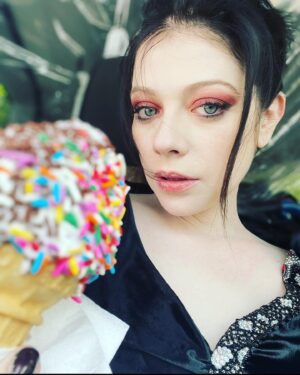 Michelle Trachtenberg Instagram - I scream for ice cream #sprinkles 💖