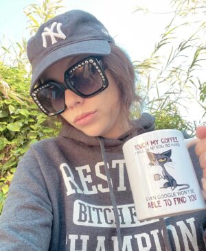 Michelle Trachtenberg Instagram - You can never take the #restingbitchface outta #brooklyn 😈💋