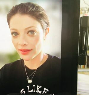 Michelle Trachtenberg Instagram - #like 🧿