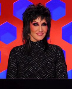 Michelle Visage Instagram - I LOVE ROCK N’ ROLL This week’s Drag Race Down Under look was SO MUCH FUN! Hair @haircraigmarsden Paint @makeupwith_leyla Outfit @thekooples It's time for the legendary SNATCH GAME on #DragRaceDownUnder! 👑 Watch now on: 🌎 @wowpresentsplus (worldwide ex. UK Down Under) Use code: DOWNUNDER for 20% off your first month! 🇦🇺 @stanaustralia 🇳🇿 @tvnz.official